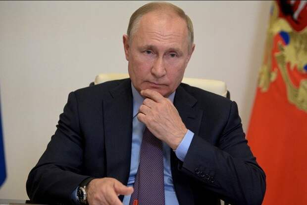 Песков рассказал о самочувствии ушедшего на изоляцию Путина