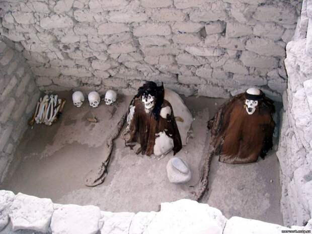 Нынешние резиденты некрополя Чаучилла принадлежали к древней цивилизации Наска./Фото: merzost.moy.su