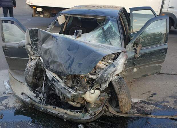 Страшное ДТП: машина сбила троих нацгвардейцев в Одессе (ФОТО, ВИДЕО)