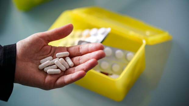 Градусник, бинты и жаропонижающие: как правильно собрать домашнюю аптечку