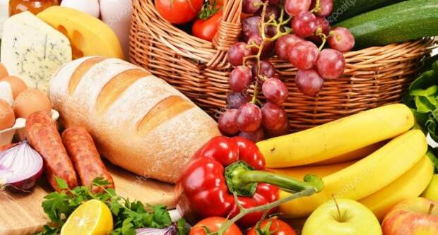 Диетологи назвали самые опасные продукты в осеннем рационе