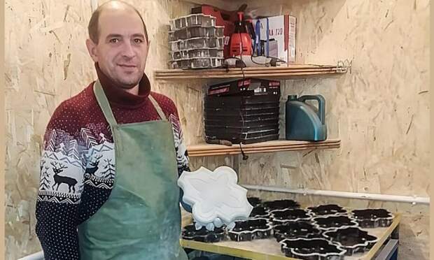 Житель Мезенского округа открыл производство тротуарной плитки благодаря соцконтракту