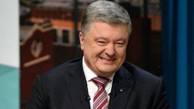 Петр Порошенко во время дискуссии с представителями гражданского общества Петр Порошенко во время дискуссии с представителями гражданского общества - РИА Новости, 1920, 01.01.2022