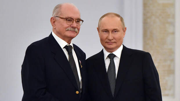 Михалков пригласил Путина на спектакль с Ефремовым