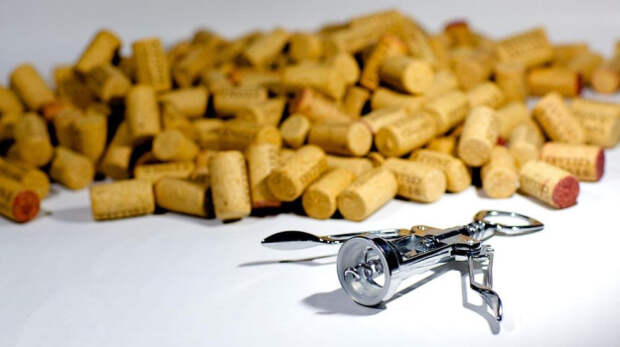 В Саках поймали с поличным похитителя крепкого алкоголя