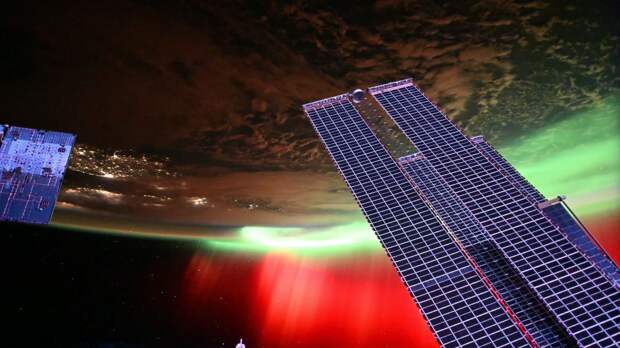 Космонавт показал, как выглядит северное сияние с высоты 420 километров