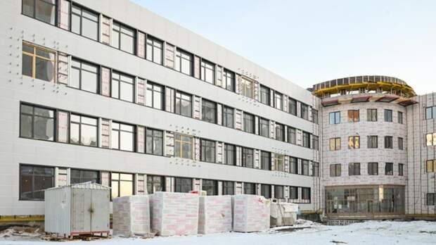 Глава Барнаула Вячеслав Франк оценил ход строительства новой школы на улице Попова