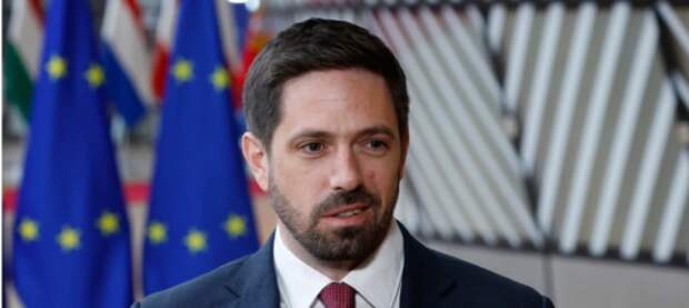 В МИД Венгрии посоветовали Украине смириться с потерей пятой части своей территории. В Киеве недовольно огрызнулись