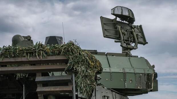 Средства ПВО отразили атаку ещё трёх летевших на Москву БПЛА