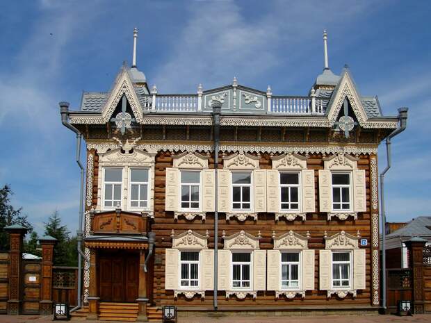 Старинные резные украшения домов