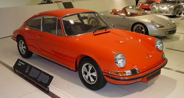 Porsche Panamera имеет предшественника в виде модели 915
