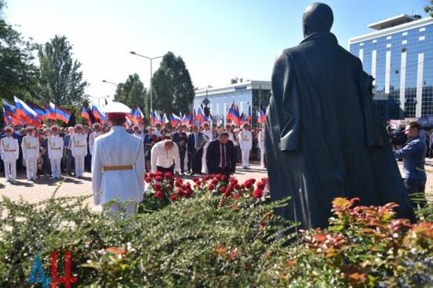 Донбасс всегда будет помнить легендарного Иосифа Кобзона