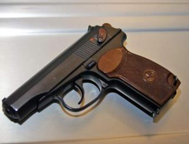 Президента Якутии наградили пистолетом / За разрушительные наводнения, срыв «северного завоза» и укрытые от учета лесные пожары