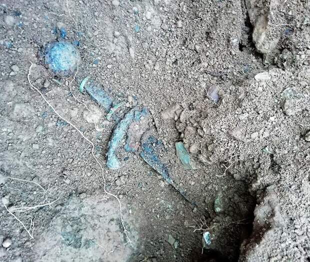 Археологи нашли 700-летний меч в прекрасном состоянии