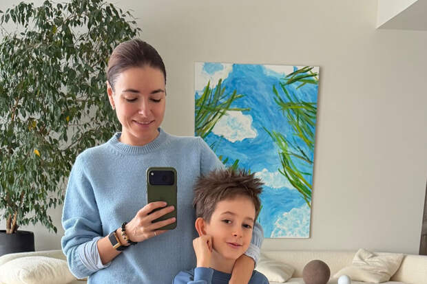 Телеведущая Ирена Понарошку снялась с повзрослевшим сыном