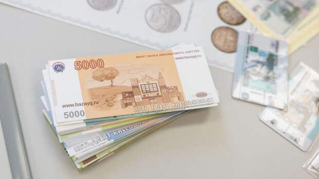 СК обязал главу фирмы в ЯНАО выдать сотруднику зарплату за два года