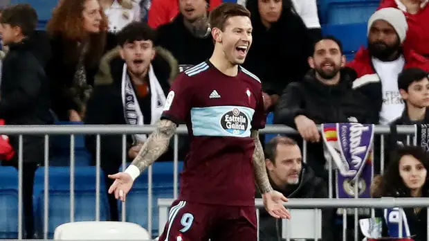 Блогер раскритиковала Смолова за возвращение в Испанию