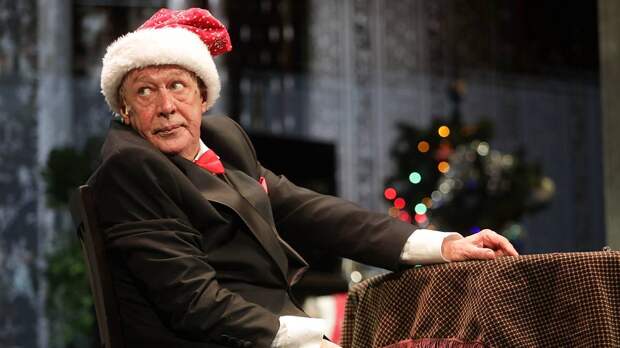 Михаил Ефремов впервые вышел на сцену после освобождения из колонии