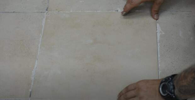 Как заменить поврежденную керамическую плитку на полу
