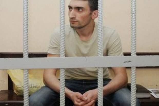 Суд по-украински: антимайдановцу - 8 лет, полицейскому-убийце - свободу