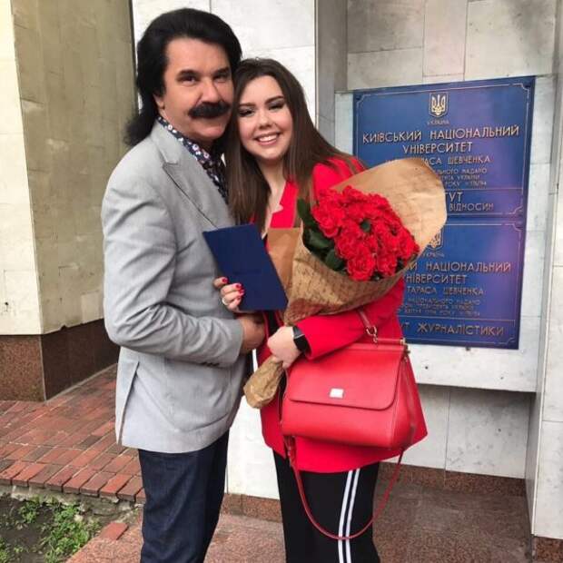Павел Зибров поздравил дочь с получением диплома Павел Зибров поздравил дочь с получением диплома