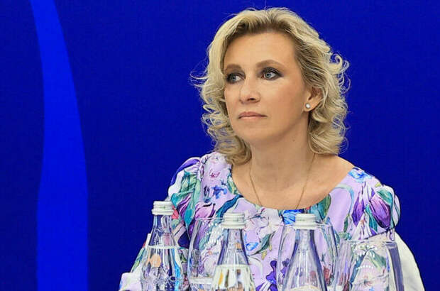 Захарова назвала форум в Давосе международным театром абсурда