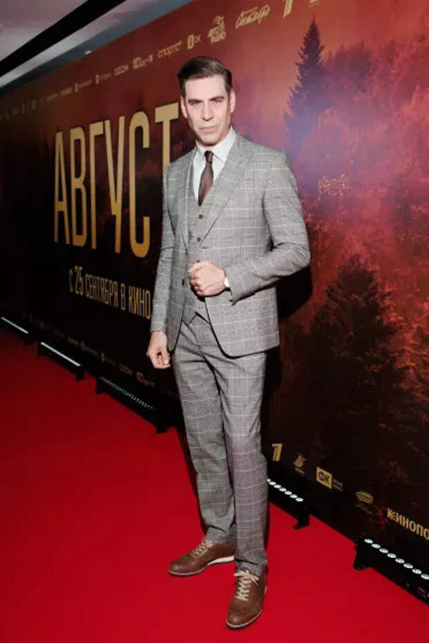 Дмитрий Дюжев