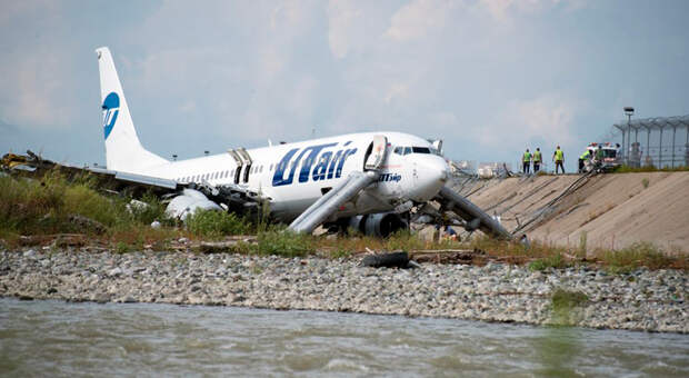 Пилот Boeing 737: размышления о выкатывании самолета ЮТэйр в Сочи