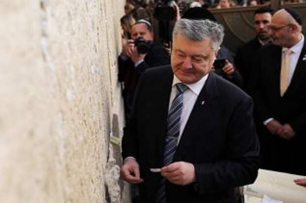 Порошенко заплатит деньги открывшему огонь