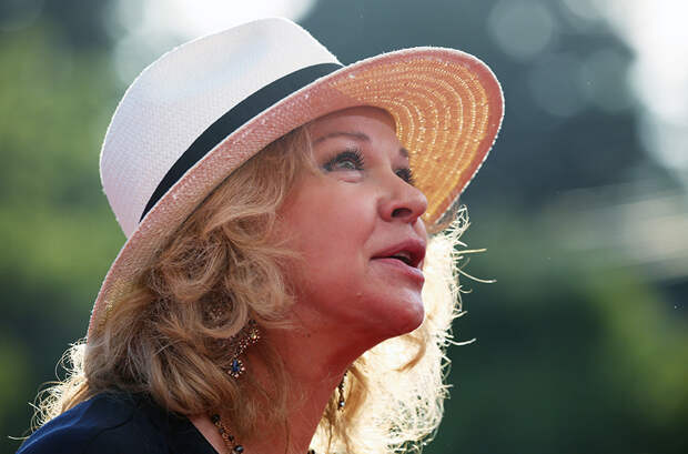 "Клиническая смерть": медики взялись спасать Елену Валюшкину