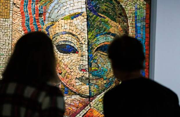 РОСИЗО представил более 300 экспонатов на выставке о монументальном искусстве Москвы