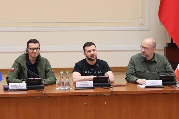 Польский аналитик: Худший сценарий для Польши - прямое столкновение с Россией