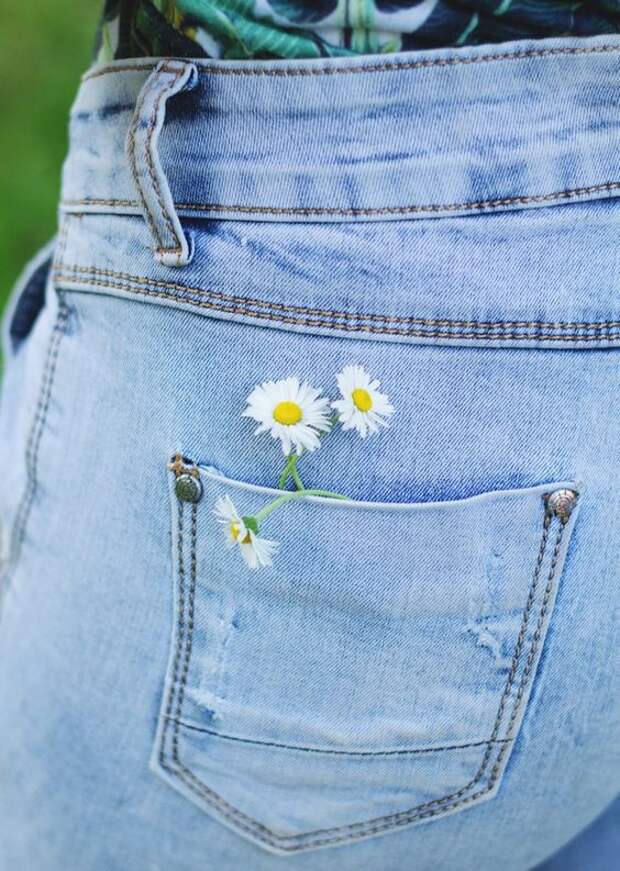 Простая, но крутая вышивка по джинсовой ткани: 20 классных идей