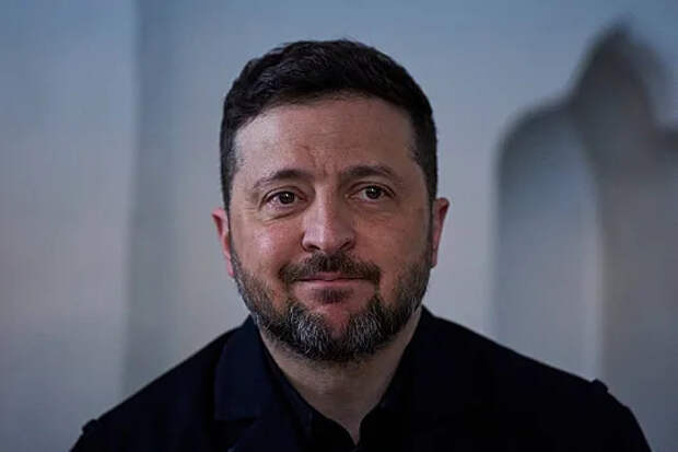 Зеленский раскритиковал США за продление лицензии на покупку российской нефти