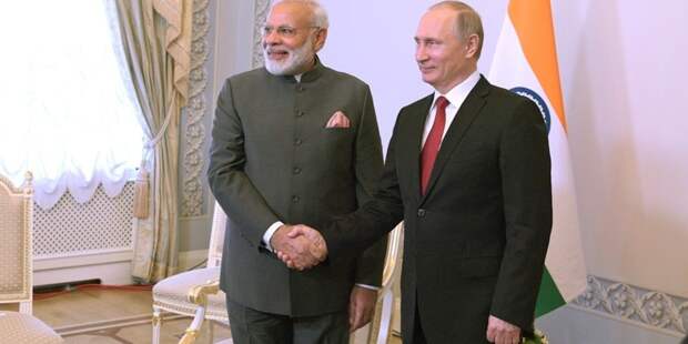 Путин прилетел в Индию на переговоры с Моди
