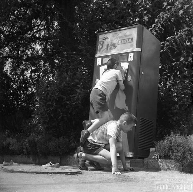 За газировкой. 1970 год история, факты, фото