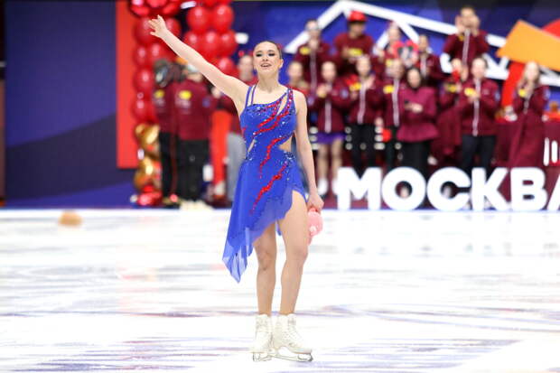 Стали известны детали романа 19-летней Валиевой с 33-летним хоккеистом