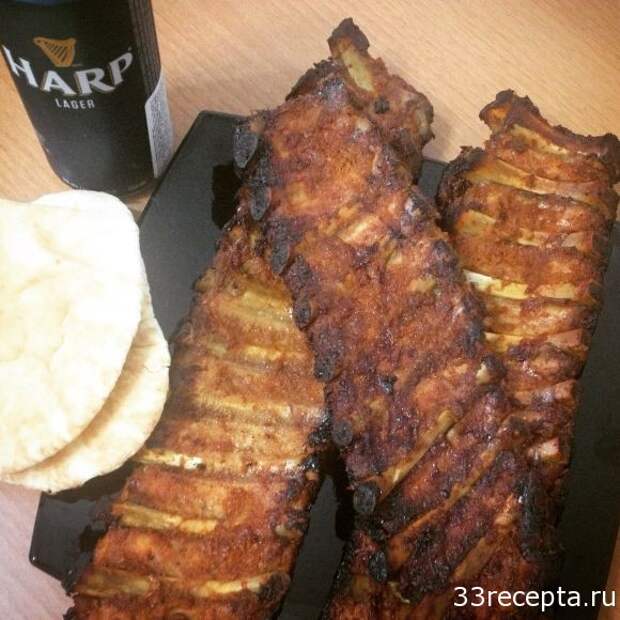 запеченные свиные ребрышки