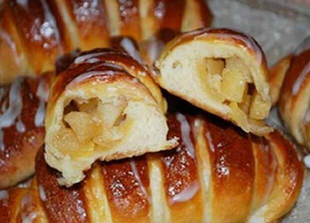 сдобные булочки с яблоками
