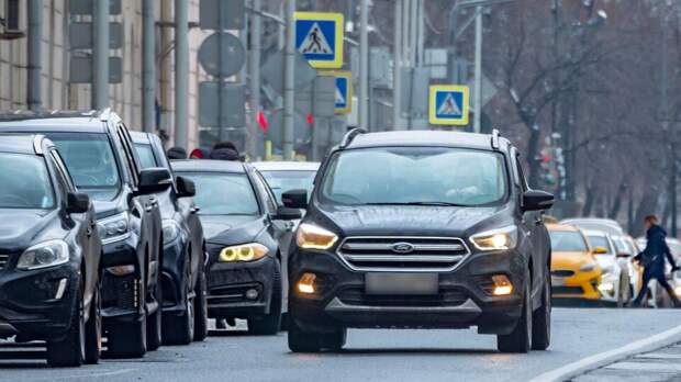В Госдуме предложили сделать бесплатными парковки в праздники и выходные