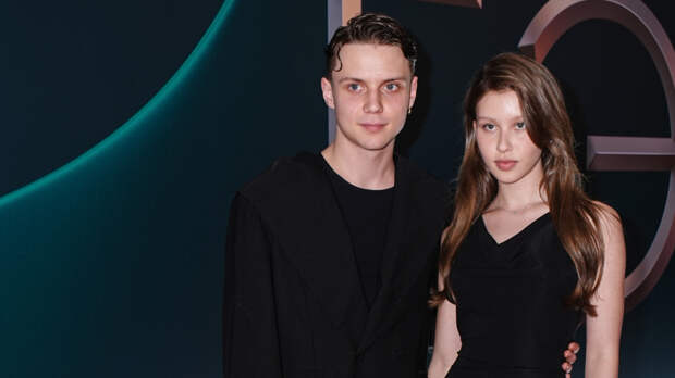 Молодая пара: продюсер допустил тайную помолвку Анны Пересильд и Вани Дмитриенко