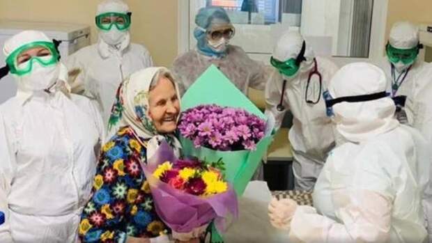 "Она оптимистка": в Казани вылечили 101-летнюю пациентку с COVID-19
