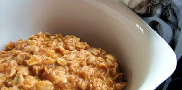 Овсяная каша с мёдом и корицей Овсяная каша с мёдом и корицей