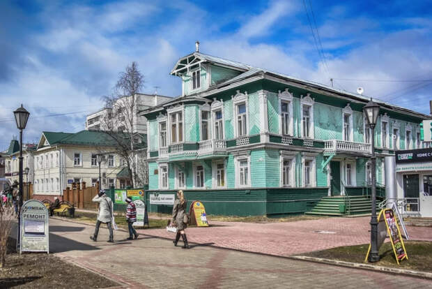 Огромный дом на Севере и маленький в центре — в чем настоящая причина
