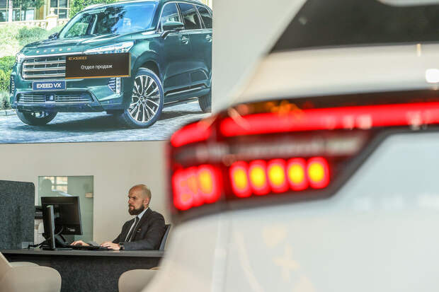 Путин повысил штраф за навязывание дополнительных услуг до 500 тысяч рублей