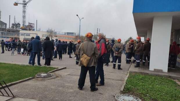 В Беларуси началась общенациональная забастовка. Что там происходит?