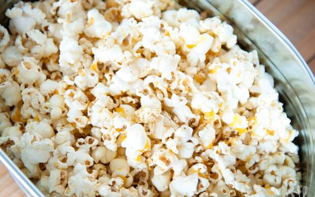 Sharp-Cheddar-Cheese-Popcorn-made-with-Real-cheese-4