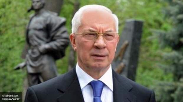 Азаров: Порошенко и его банда должны уйти и не мучить Украину Азаров: Порошенко и его банда должны уйти и не мучить Украину