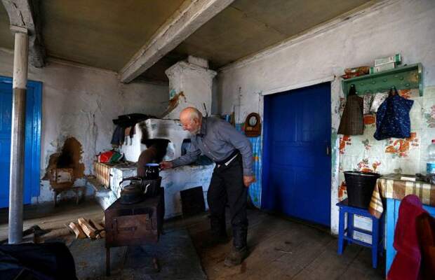 Жизнь в зоне отчуждения Чернобыльской АЭС (19 фото)