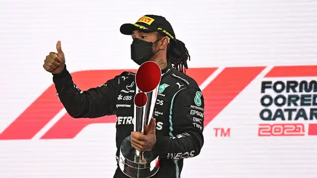 Возрождение интриги: Хэмилтон выиграл Гран-при Катара «Формулы-1» и сократил отставание от Ферстаппена до восьми очков